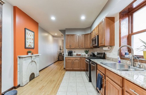 Fairmount House | 874 North 19th Street · Spacious and Stylish 5BR Home in Vibrant Fairmount