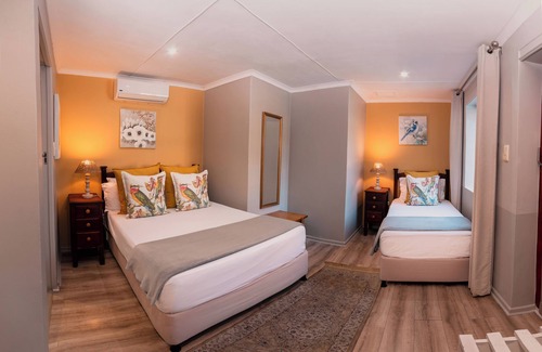 Oudtshoorn House | 88 Baron van Reede Guesthouse