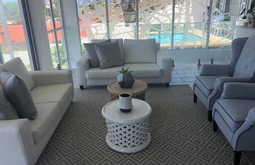 Manaba Beach House | 88 on Svea