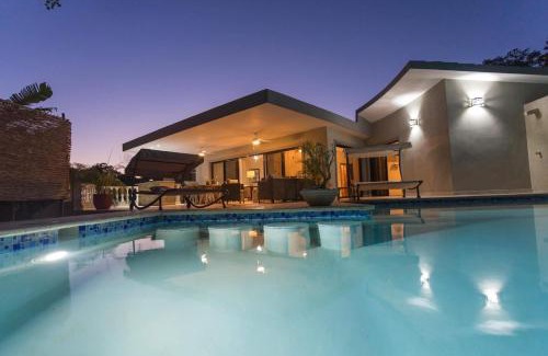 La Mulata Villa | 883 Residencial Casa Linda