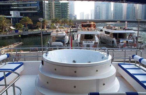 Dubai Boat Rental | 88ft Superyacht with Jacuzzi - Cruising on hourly price basis