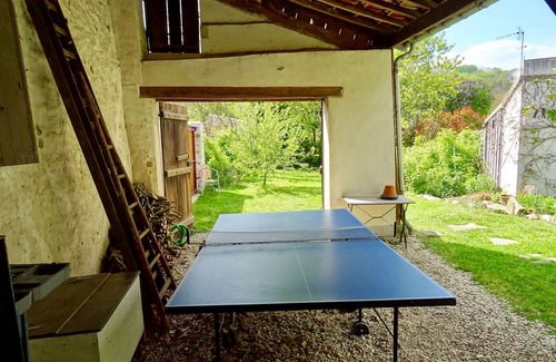 Verdelot House | 88km from Paris, Charming Cosy House, Wifi +, garden, all comforts