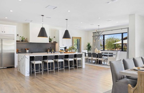 Palm Springs Cottage | 8bdr Villa Tennis/pickleball, Golf Green, Pool House, Gym, Bar Mesquite38