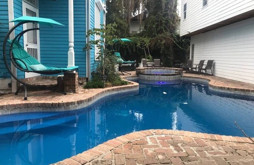 Faubourg Marigny Villa | 8BR-Best Location! Heated Pool, Jacuzzi, Spa & Gym