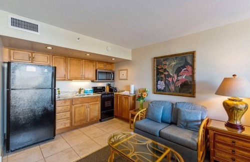 Kahana Apartment | 8th floor Studio w/stunning ocean & island views