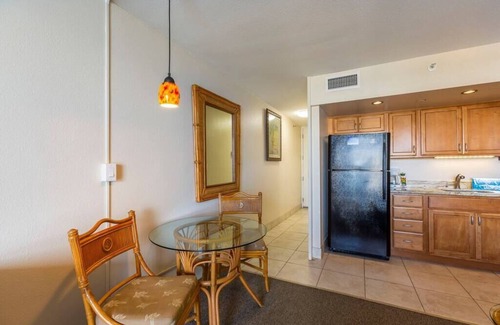 Kahana Apartment | 8th floor Studio w/stunning ocean & island views