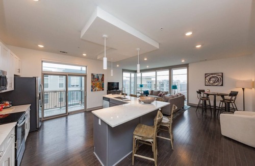 Berry Hill Apartment | 8th South Modern Condo Near Downtown