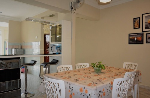 Tanjung Tanah Merah Condo | 9-11 pax 3R2B Teluk Kemang P. Dickson Condo