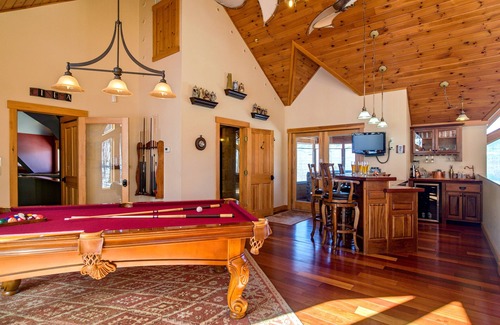 Sunday River Area House | 9 Bdrm Premiere Luxury Estate Sleep 26 Movie Theater, Pool,Spa,Game Rm,Steam Rms