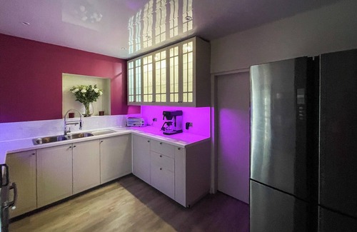 Kilwinning Cottage | 9 bedroom accommodation in Kilwinning, near Ayr
