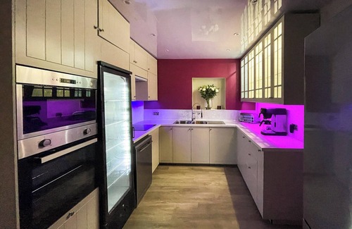 Kilwinning Cottage | 9 bedroom accommodation in Kilwinning, near Ayr