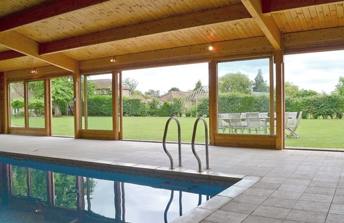 Tilney Fen End Cottage | 9 bedroom accommodation in Kings Lynn
