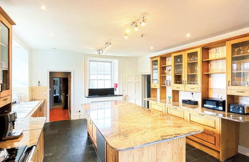 Kirknewton Cottage | 9 bedroom accommodation in Kirknewton, near Edinburgh