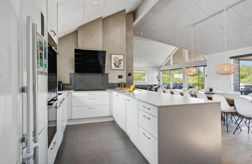 Houvig Strand House | 9 bedroom lovely home in Ringkøbing