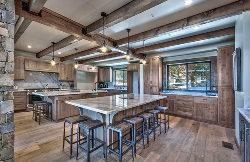 Al Tahoe House | 9 bedroom Luxury Villa by the lake with Indoor Pool