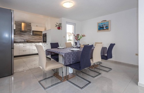 Tribunj House | 9 bedroom nice home in Tribunj
