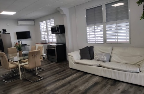 Santurce House | 9 Bedrooms Large home San Juan Santurce