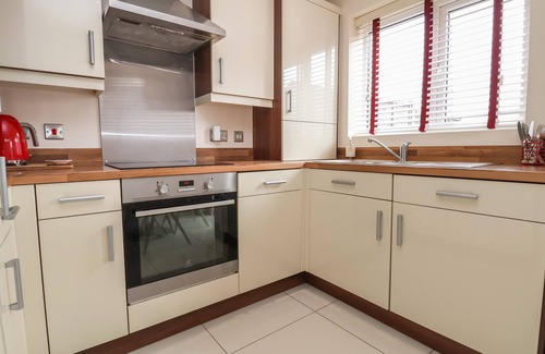 Newport Cottage | 9 BLUEBELL LANE, pet friendly, with a garden in Newport, Shropshire