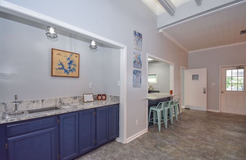 Tallassee House | 9 br/7 bath