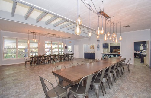 Tallassee House | 9 br/7 bath