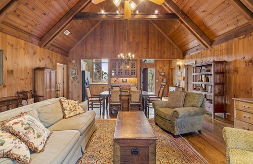 Vanderhorst Plantation House | 9 Club Cottage: 2BR, Marsh Views, Bike to Beach, Credit for Bikes/Beach Gear
