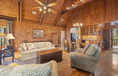 Vanderhorst Plantation House | 9 Club Cottage: 2BR, Marsh Views, Bike to Beach, Credit for Bikes/Beach Gear