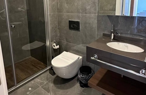 Trikomo Apartment | 9 Grand Sapphire 2 Bed 2 Bath Pool Beach
