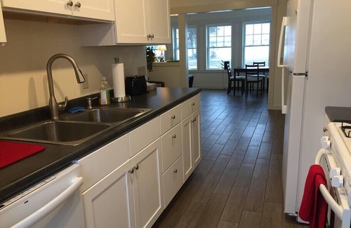 Alburg House | # 9 Isle View - Fishing, Sunsets, Beaches, Golfing