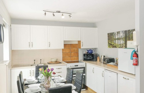 St. Ann's Chapel House | 9 MANORCOMBE BUNGALOWS, pet friendly, with a garden in Callington