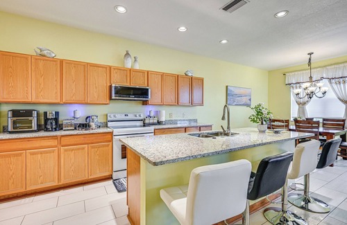 Riverview House | 9 Mi to Apollo Beach: Riverview Getaway!