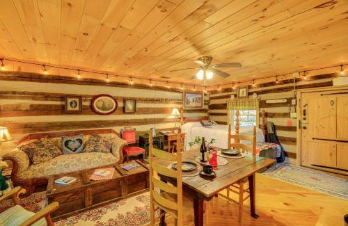 Tannersville House | 9 Mi to Creeper Trail Woodsy Abingdon Cabin