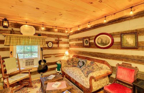 Tannersville House | 9 Mi to Creeper Trail Woodsy Abingdon Cabin