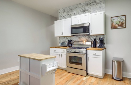 College Park Apartment | 9 Mi to Dtwn ATL: Pet-Friendly Apt w/Yard
