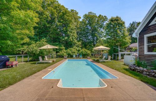 Taghkanic House | 9 Mi to Dtwn Hudson Pet-Friendly Home with Pool