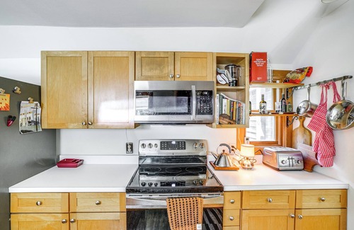 Taghkanic House | 9 Mi to Dtwn Hudson: Pet-Friendly Home w/Pool