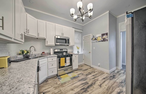 St. Louis House | 9 Mi to Dtwn: Vibrant St Louis Home!