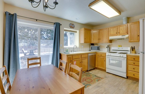 Tahoe Paradise House | 9 Mi to Heavenly Mountain: South Lake Tahoe Home