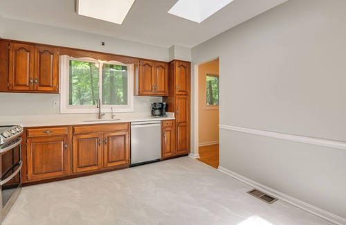 Dayton House | 9 Mi to Historic District: Ellicott City Home!