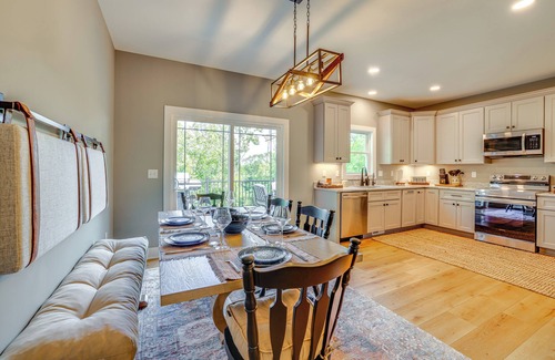 Smith Mountain Lake House | 9 Mi to Smith Mountain Lake: Getaway in Moneta!