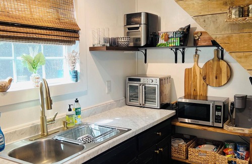Swansboro House | 9 miles to Emerald Isle. Quiet, quaint location. nBird watching @ Whippoorwill
