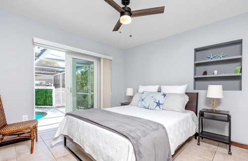 Palmetto House | (#9) Newly remodeled 5 bedroom house with heated pool near Anna Maria Island