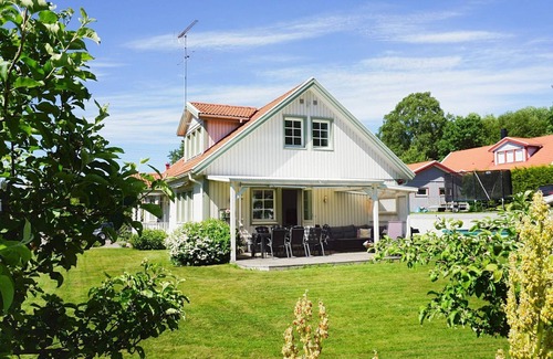 Sollentuna House | 9 person holiday home in SOLLENTUNA-By Traum