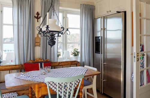 Tanum House | 9 person holiday home in tånumshede-By Traum