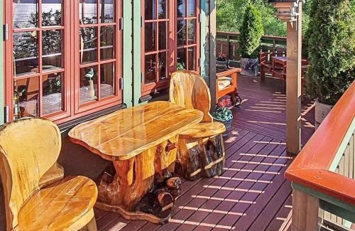 Hundeidvik House | 9 person holiday home in HUNDEIDVIK-By Traum