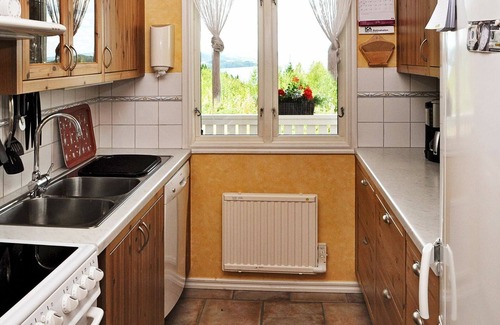 Brasstorp House | 9 person holiday home in GRÄSMARK