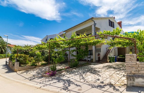 Pjescana Uvala Apartment | 90 m² Apartment ∙ 3 bedrooms ∙ 5 guests