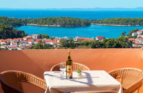 Rab Apartment | 90 m² Apartment ∙ 2 bedrooms ∙ 6 guests