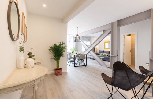 Ensanche Centro Apartment | 90 m² Apartment ∙ 2 bedrooms ∙ 4 guests