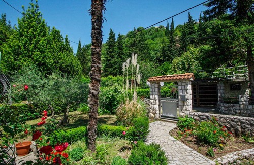 Municipality of Omisalj Apartment | 90 m² Apartment ∙ 3 bedrooms ∙ 5 guests