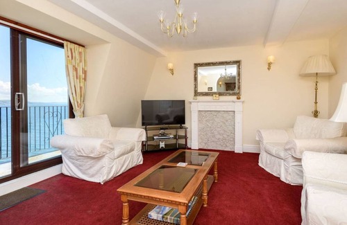 West Looe Apartment | 90 m² Apartment ∙ 3 bedrooms ∙ 6 guests